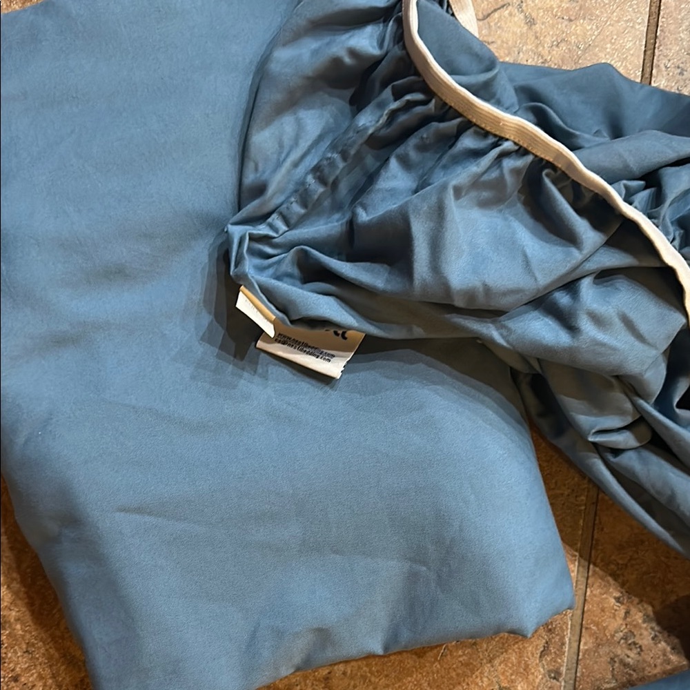 NEST Fragrances Blue Bedding Sheets